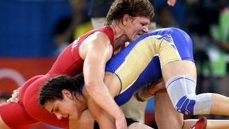 Наталья Воробьева (в синем)