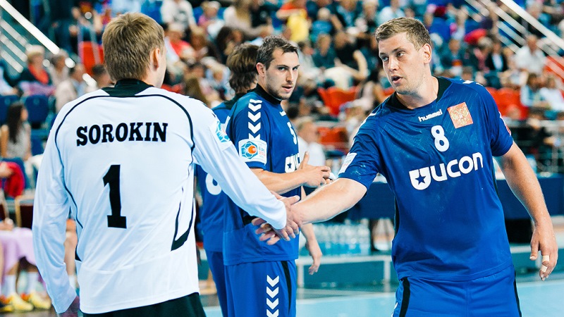 Гандболисты сборной России уступили полякам