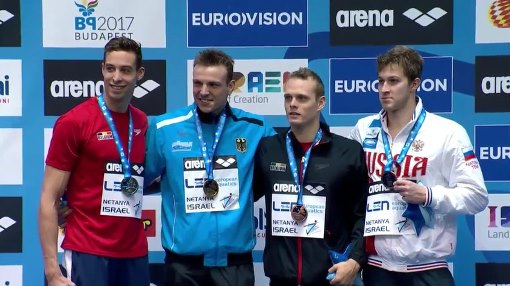 Вячеслав Андрусенко (крайний справа)