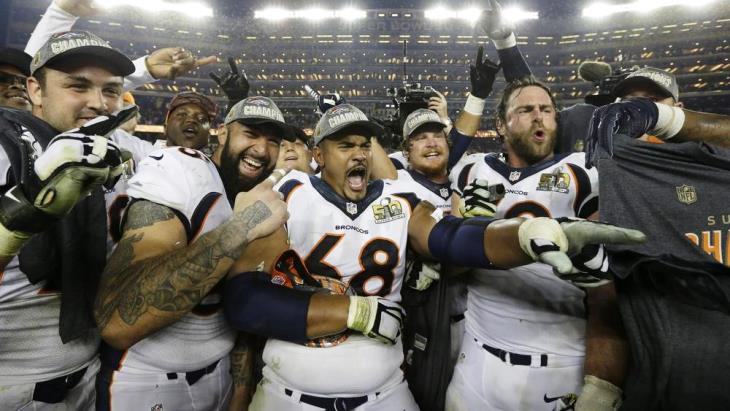 «Бронкос» празднуют победу