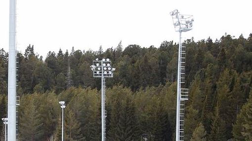 В воскресенье в Ханты-Мансийске поднялся сильный штормовой ветер