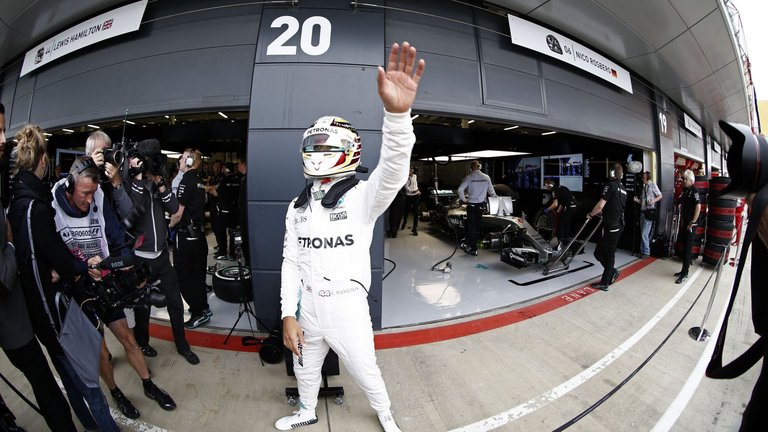 Льюис Хэмилтон