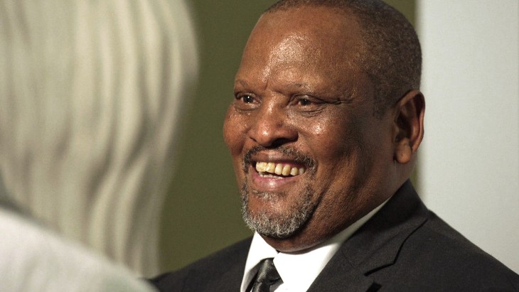 Махенкези Арнольд Стофиле