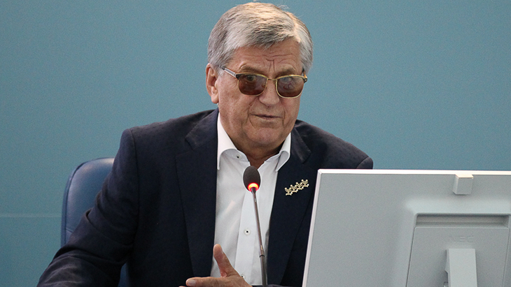 Александр Тихонов