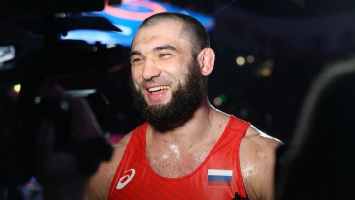 Билял Махов