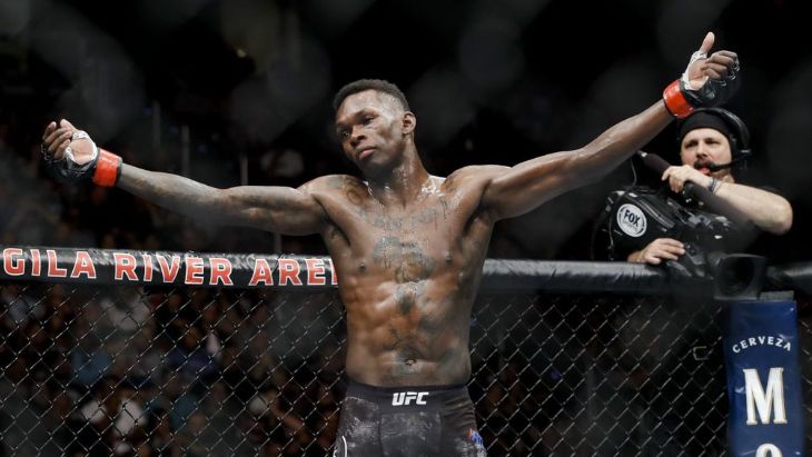 Адесанья защитил титул UFC