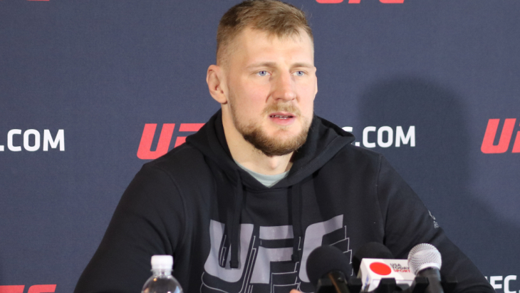 Александр Волков