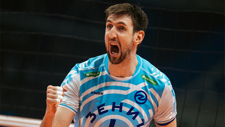 Блокирующий казанцев Артем Вольвич