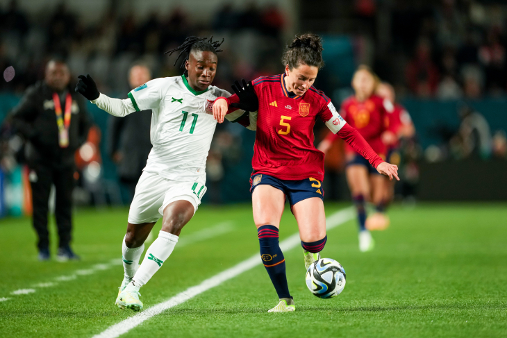 Барбра Банда в матче с Испанией