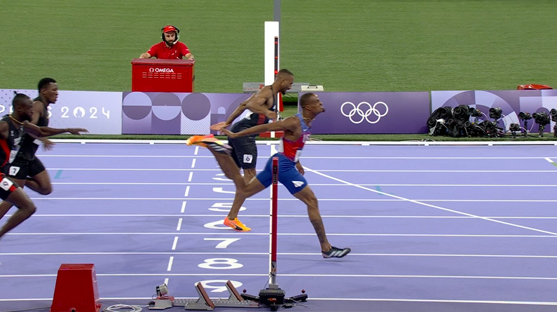 Финиш Куинси Холла