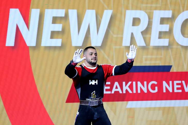 Карлос Насар