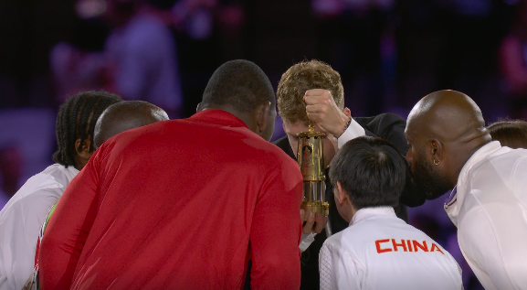 Задули фитилек