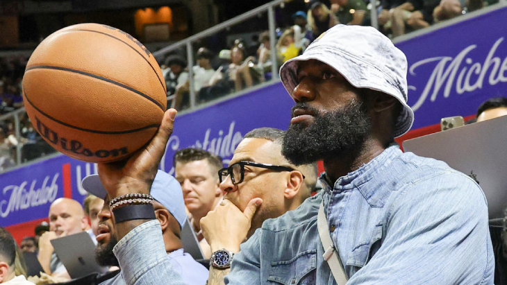 Леброн Джеймс