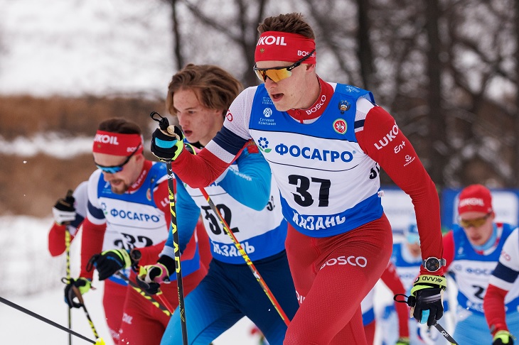 Александр Бакуров (на первом плане)