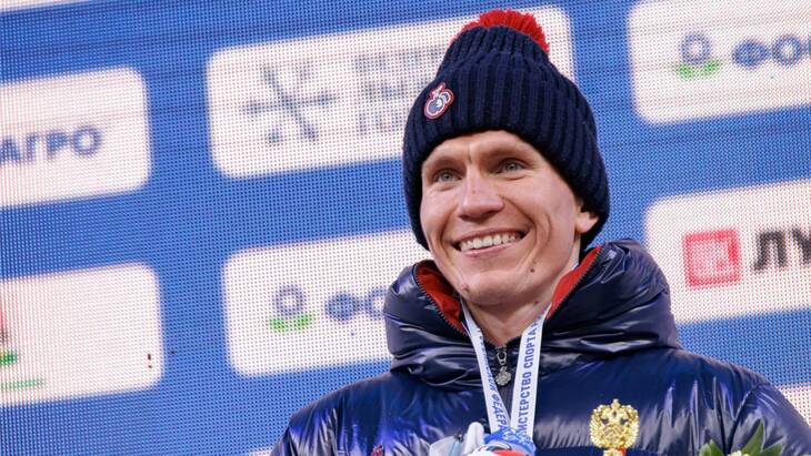 Александр Большунов