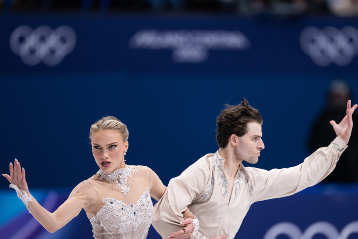 Фибе Беккер и Джеймс Эрнандес