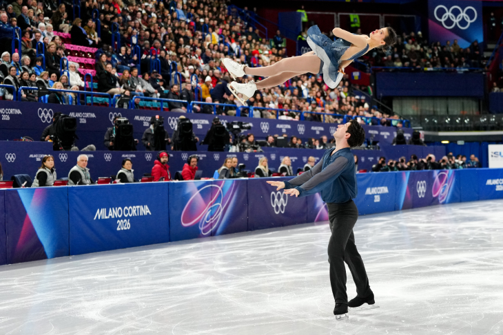 Анастасия Голубева и Эктор Йотопулос Мур