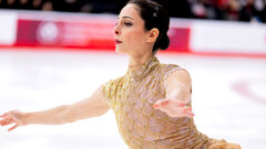 Деанна Стеллато-Дудек в золотом платье