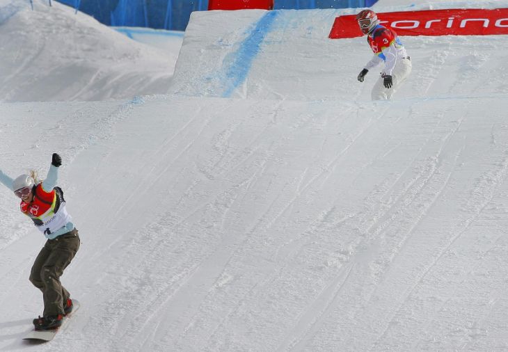 Финальный заезд в сноуборд-кроссе среди женщин на ОИ-2006