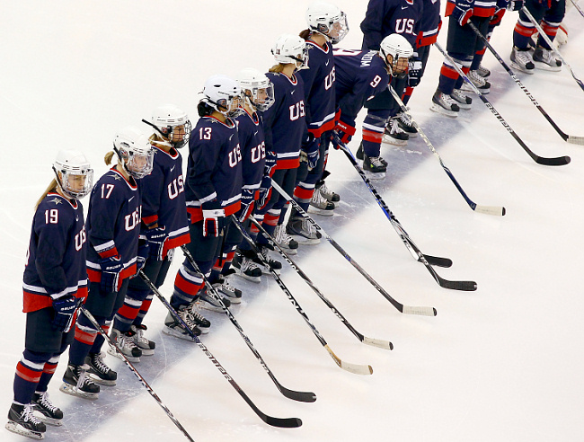 Олимпийский хоккей. Триумф канадок (28 фото)