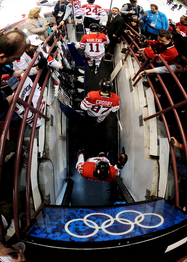 Олимпийский хоккейный финал. Канада — США (45 фото)