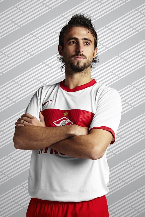 Новая выездная форма «Спартака»