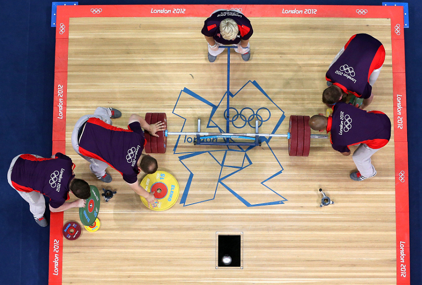 Второе место штангиста Апти Аухадова