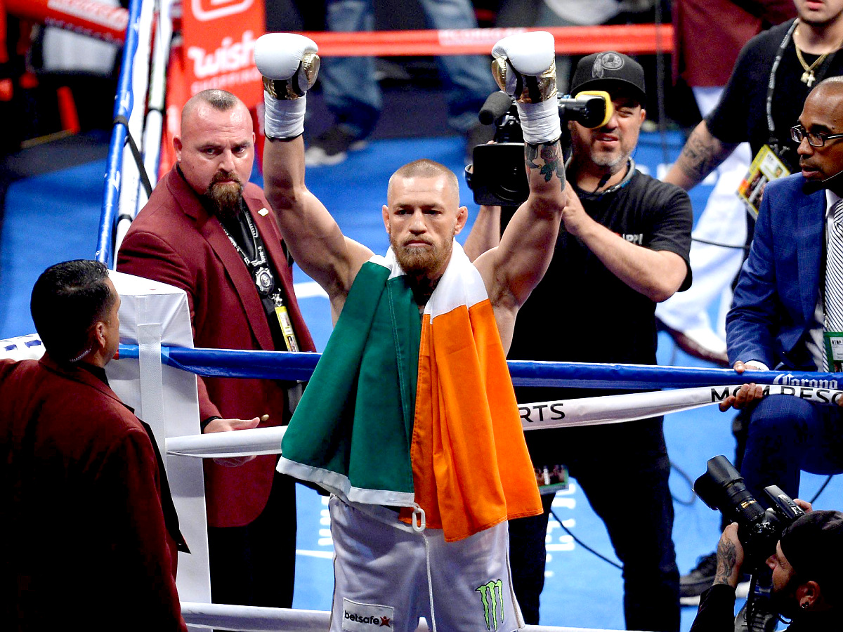 Флойд Мейвезер vs Конор Макгрегор. Лучшие фото боя