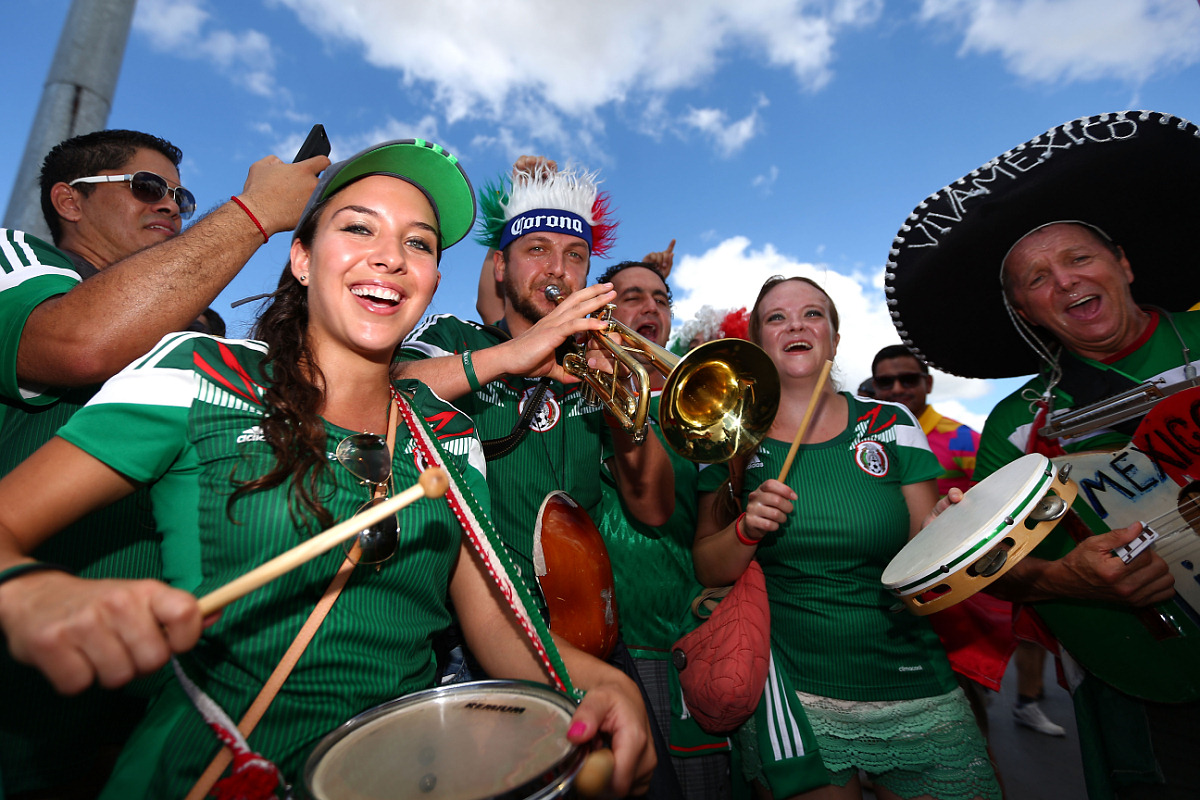 ЧМ-2014. Голландия — Мексика 2:1