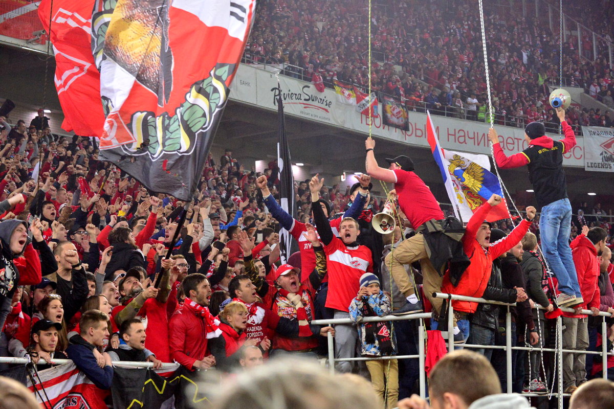 «Спартак» и фанаты празднуют чемпионство