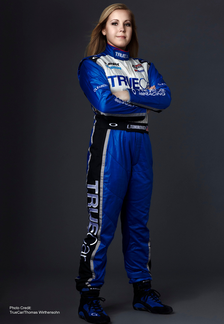 Автогонщица Эмили Томинович