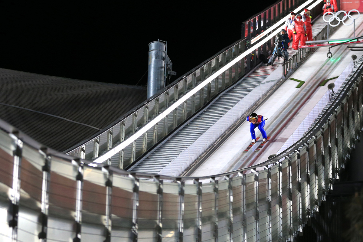 Золото немца Веллингера в прыжках с трамплина