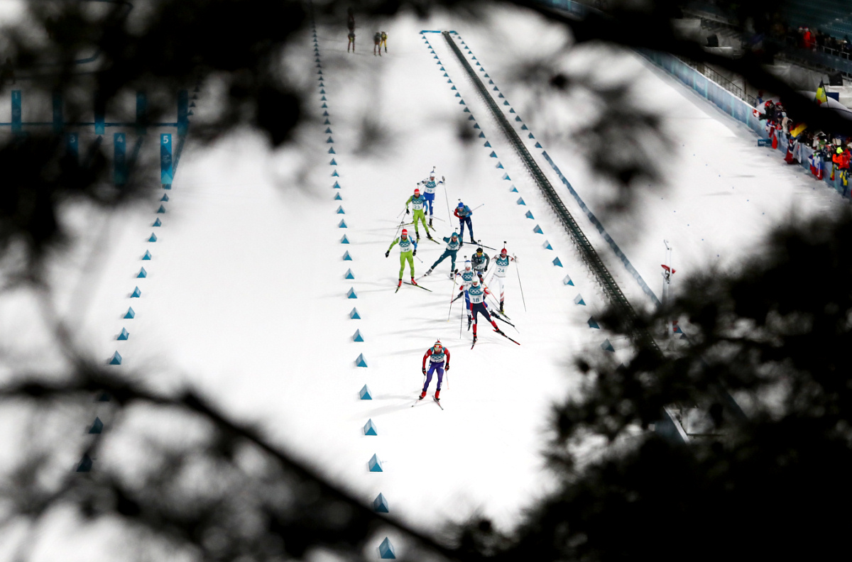 Биатлонист Фуркад - чемпион в гонке преследования