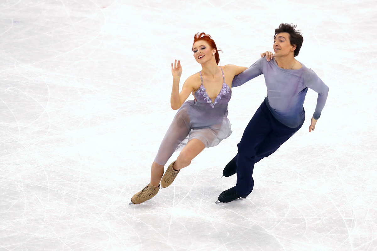 Победа Тессы Вертью и Скотта Моира в танцах на льду