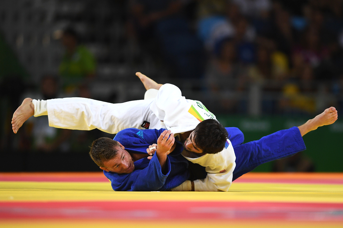 Золото россиянина Беслана Мудранова в дзюдо до 60 кг