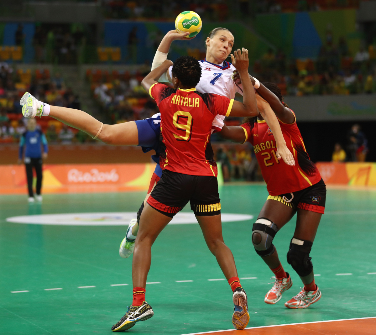 Победа российских гандболисток над Анголой