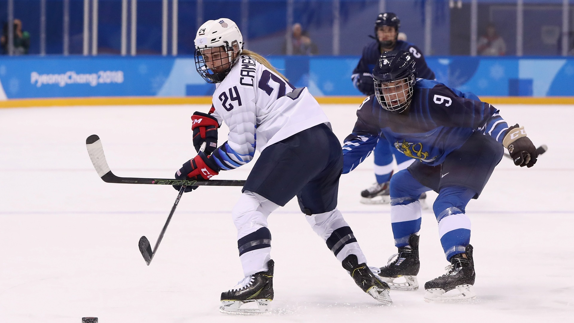 Американки стартовали на турнире с волевой победы