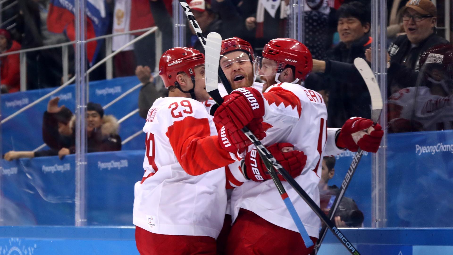 Команда Олега Знарка отправила в ворота соперника три шайбы