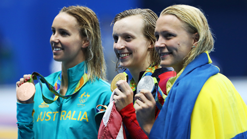 Кэти Ледеки, Сара Шестрем и Эмма Маккеон