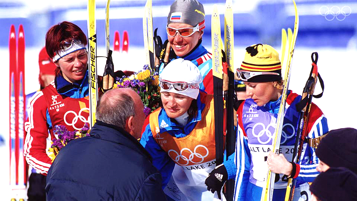 Бронзовый подиум россиянок в биатлонной эстафете: Пылева, Куклева, Ишмуратова, Ахатова.