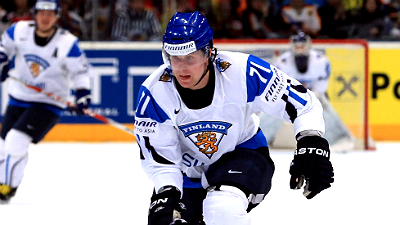 Лео Комаров