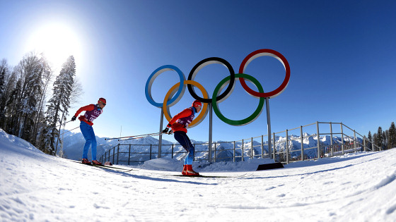 Анастасия Доценко (в центре)