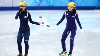 Пак Сын Хи (слева) и Сим Сук Хи