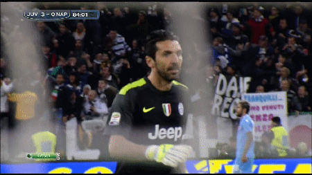 Буффон одобряэ.