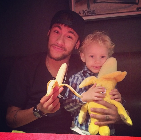 Неймар с сыном