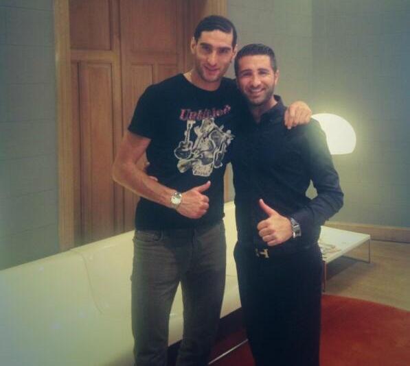 Новая прическа Феллайни