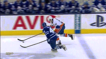 В хоккей играют настоящие мужчины, ненастоящим бы не выдали трусы.