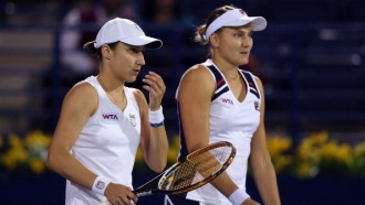 Надежда Петрова (справа) и Катарина Среботник