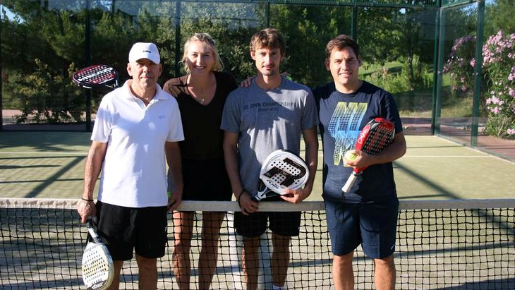 Шарапова и Ферерро (в центре)