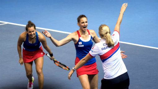 Каролина Плишкова и Барбора Стрыцова